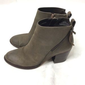 Blondo Nivada Leather Ankle Boots Taupe Size 7